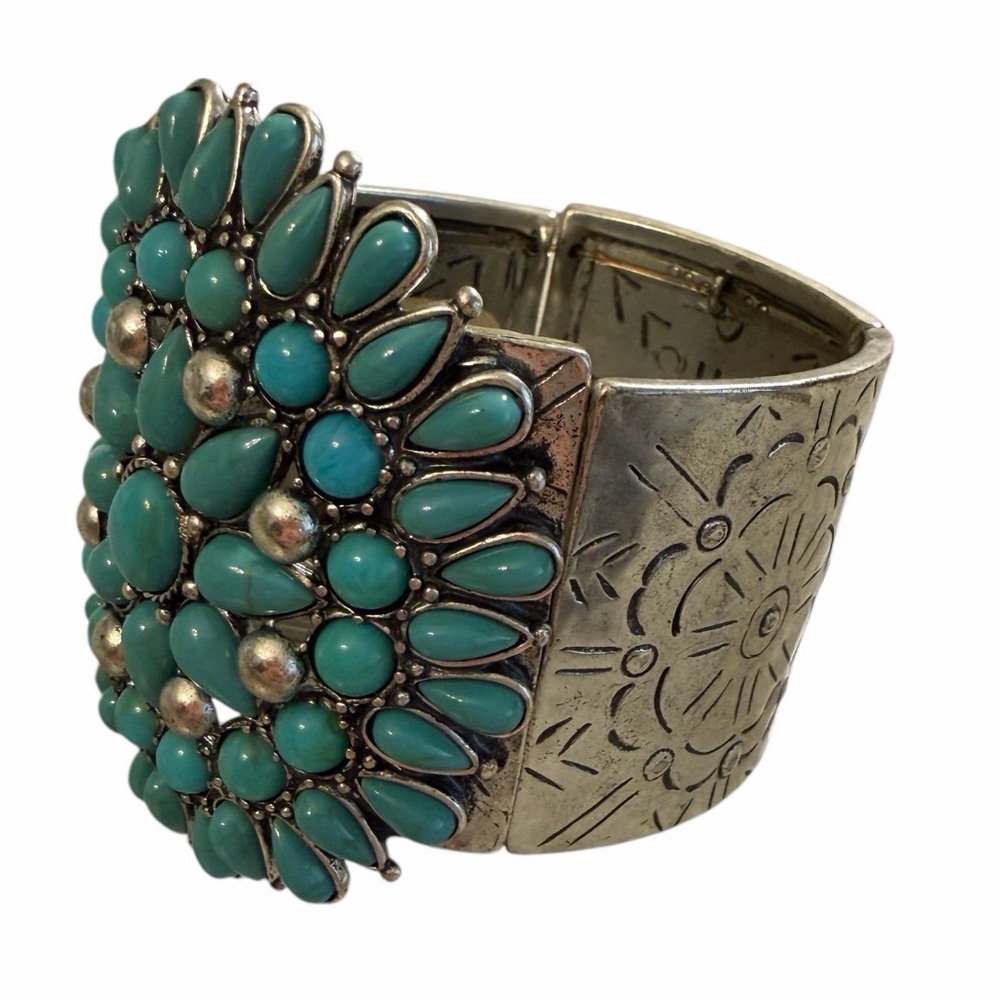 #677 Southwestern Turquoise Cluster Large Statement Silver Bracelet -Wide Band - Picture 3 of 7